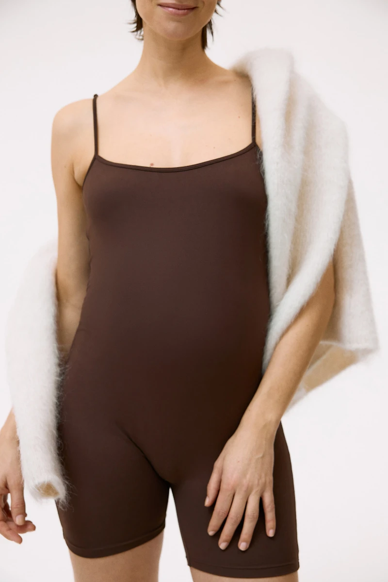 Combinaison-short MAMA à soutien-gorge intégré