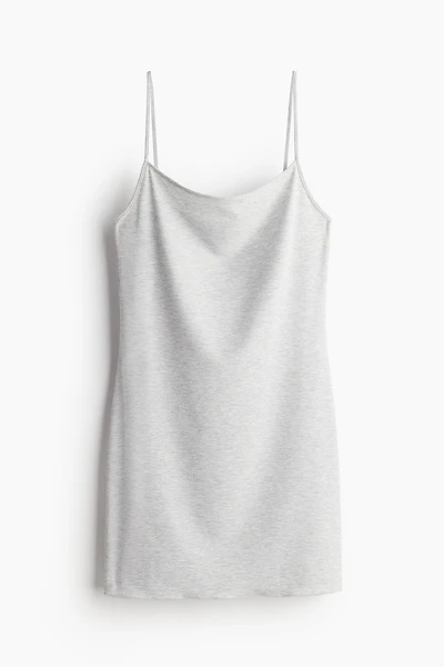 Robe côtelée à bretelles fines