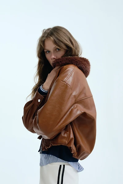 Veste avec col duveteux