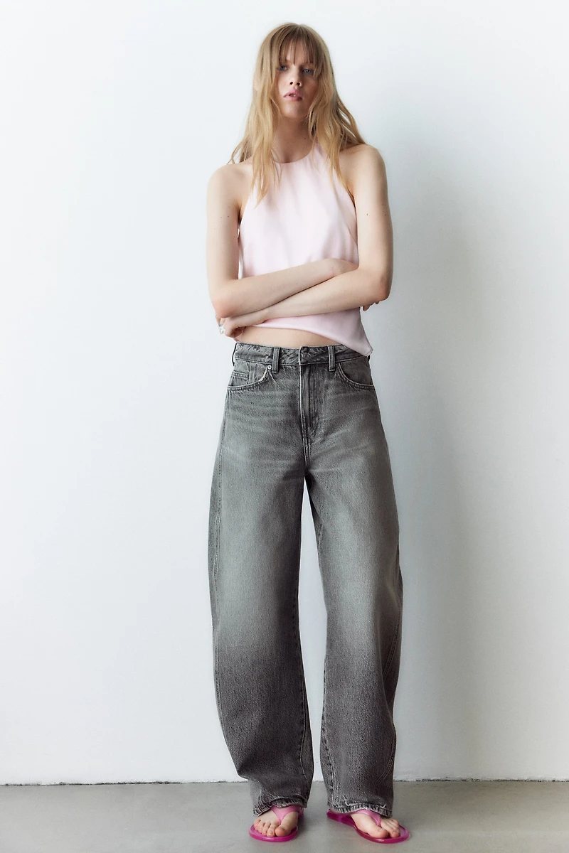 Barrel-Leg High-Waist Jeans