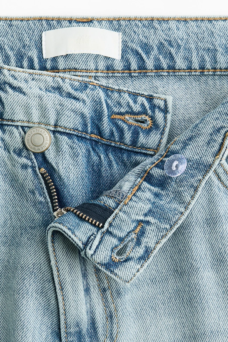 Straight Leg High Waist Jeans