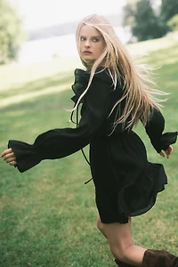 Robe avec col à volants