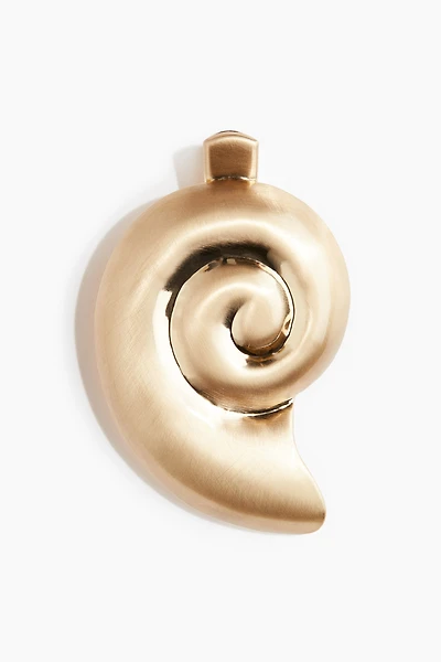 Shell-Shaped Hair Clip