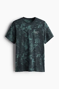 T-shirt de sport coupe classique avec DryMove™