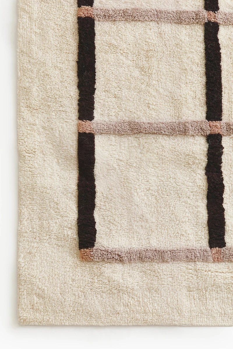 Large Tufted Wool-Blend Rug