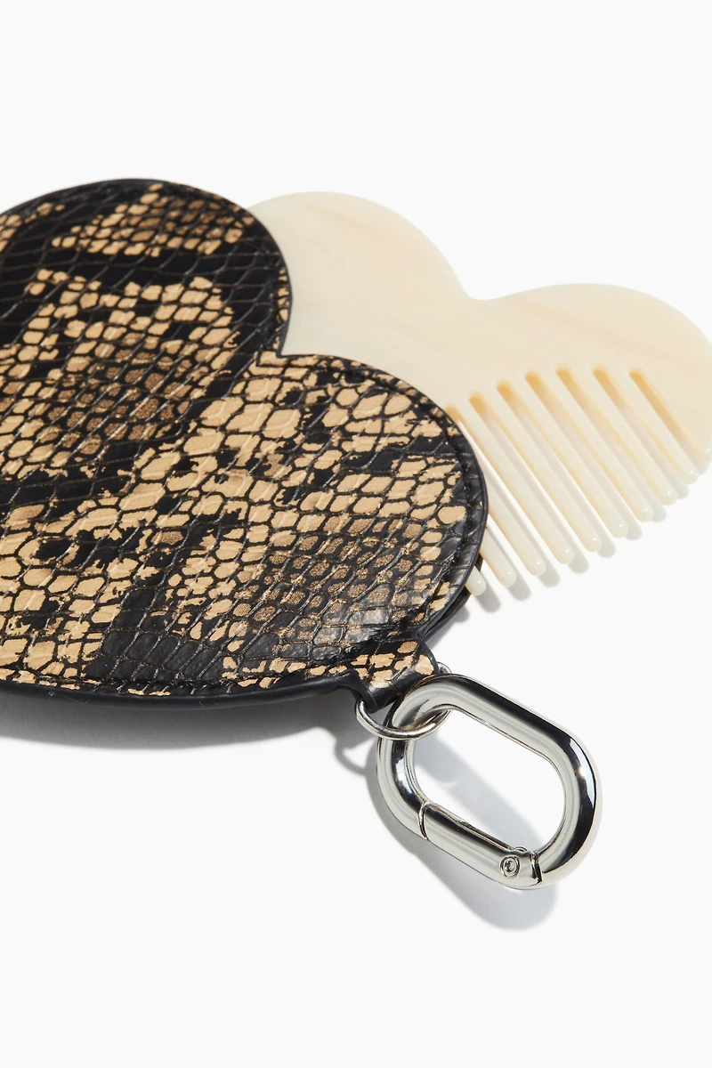 Heart-shaped comb bag charm