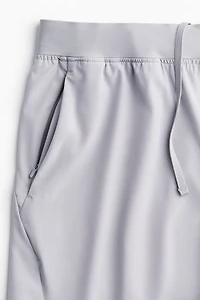 Mid-Length Sports Shorts with DryMove™