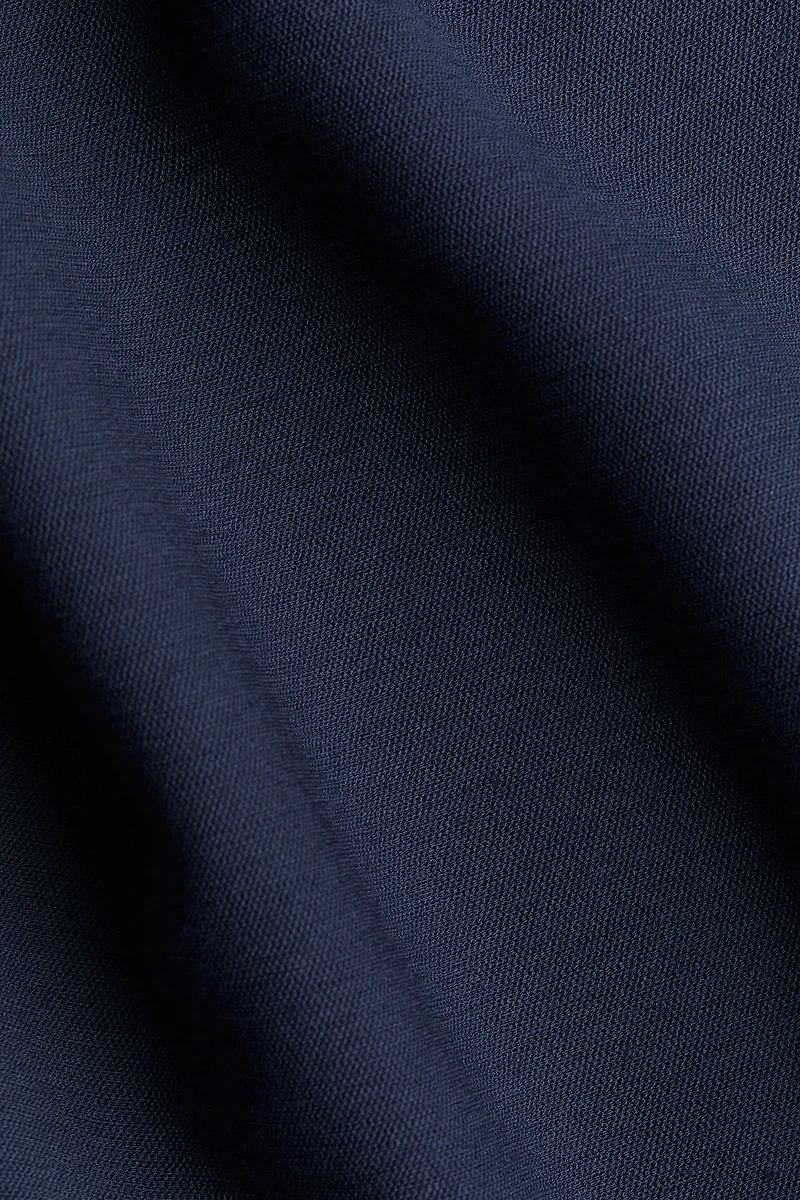 Robe avec ceinture à nouer