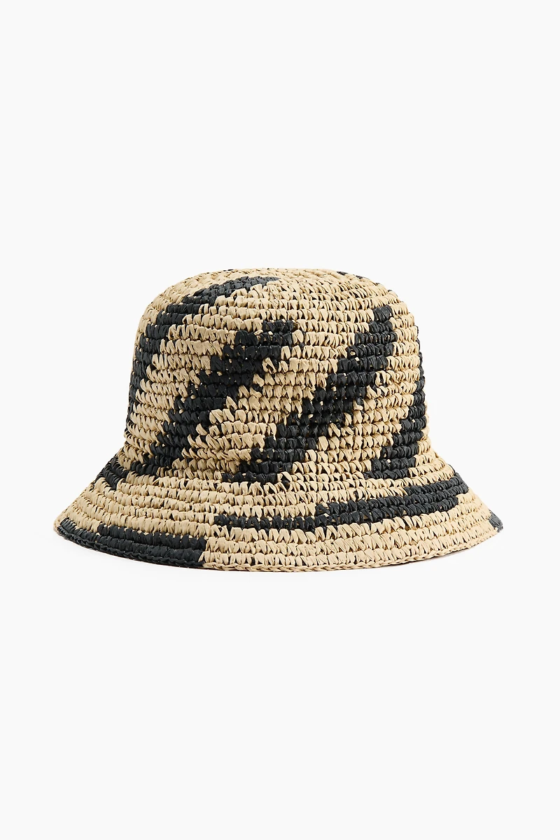 Chapeau fait main en paille