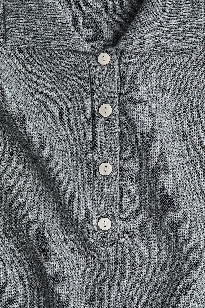 Chandail façon polo avec épaulettes