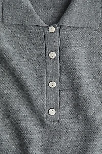 Chandail façon polo avec épaulettes