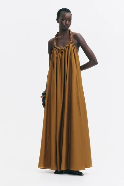 Robe avec détail tressé