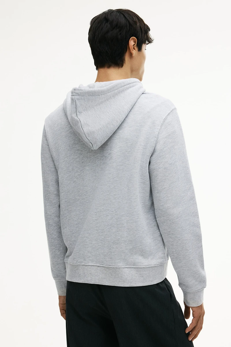 Chandail à capuchon classique