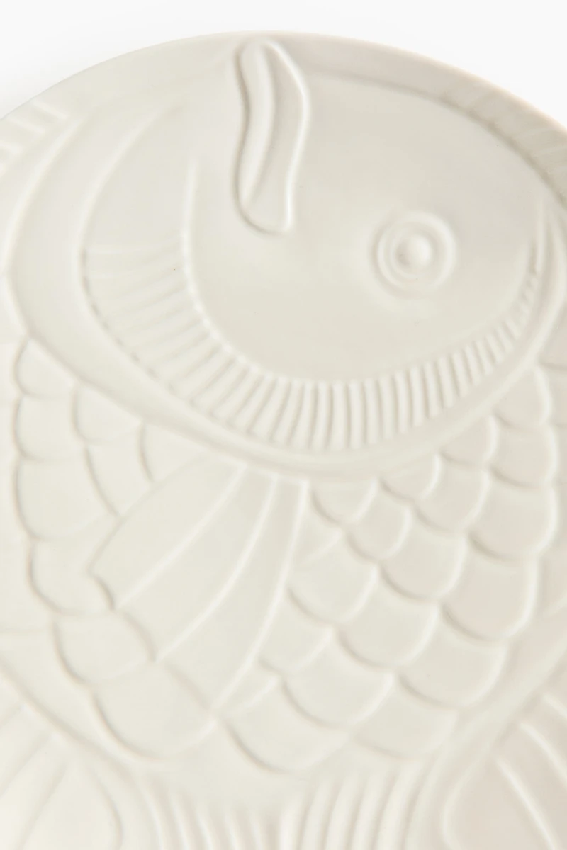 Large textured porcelain serving plate