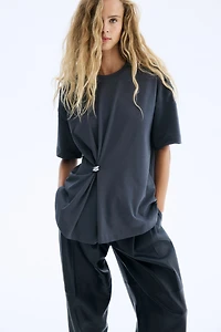 T-shirt avec détail en métal