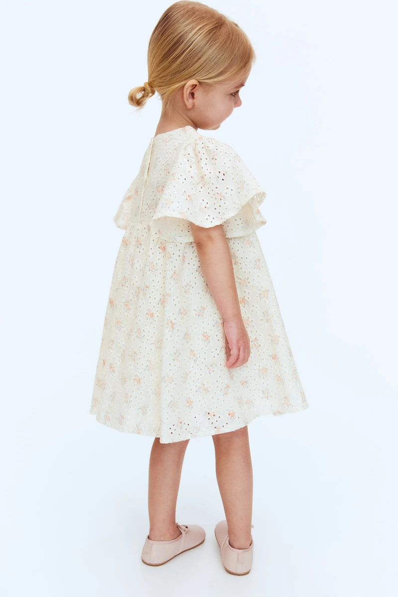 Robe en coton avec broderie anglaise