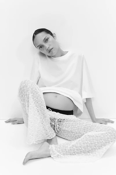 MAMA Pantalon évasé façon dentelle