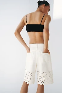 Bermuda avec broderie anglaise