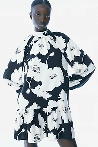 Dress with Bow at Back