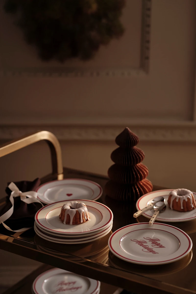 Medium-Sized Porcelain Plate