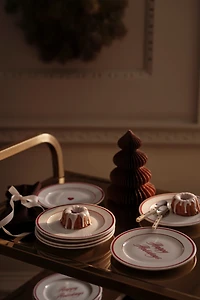 Medium-Sized Porcelain Plate