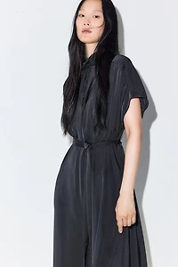 Robe avec ceinture à nouer