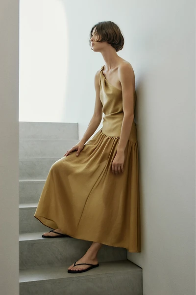 One-Shoulder Dress with Twisted Detail