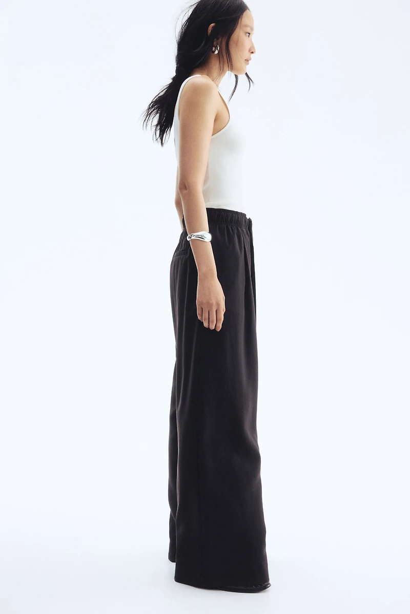 Wide-Leg Pants with Tie Belt