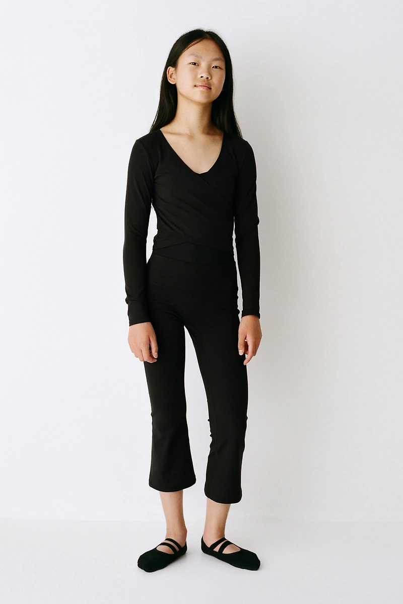 Flared Capri Yoga Leggings with SoftMove™
