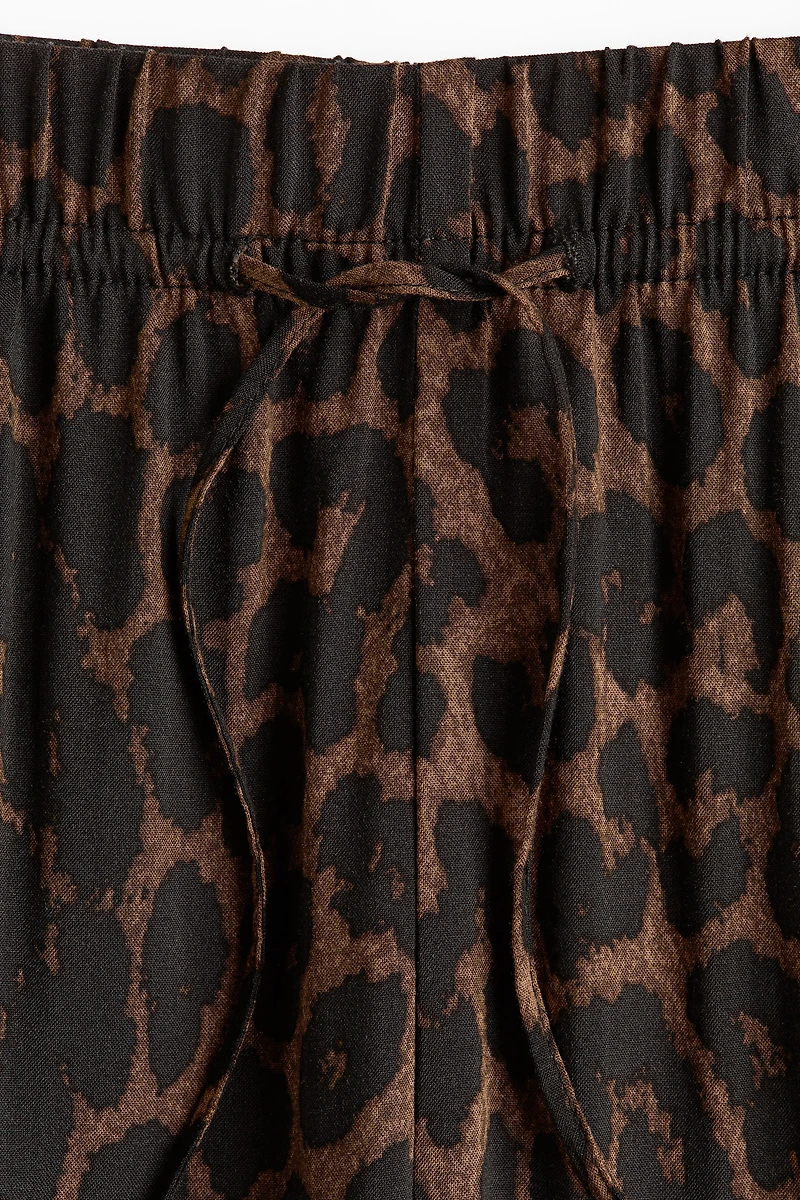 Wide-cut Pull-on Pants