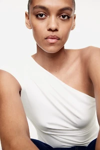 Haut asymétrique