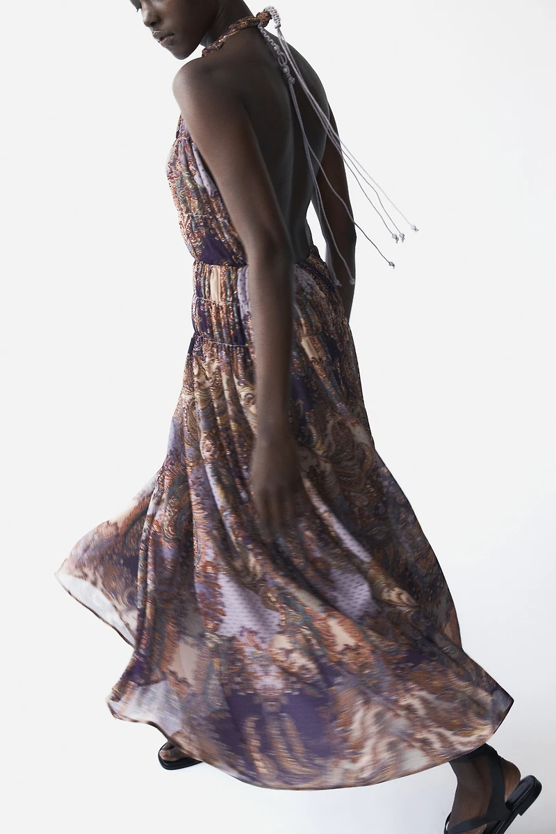 Robe froncée à dos nu