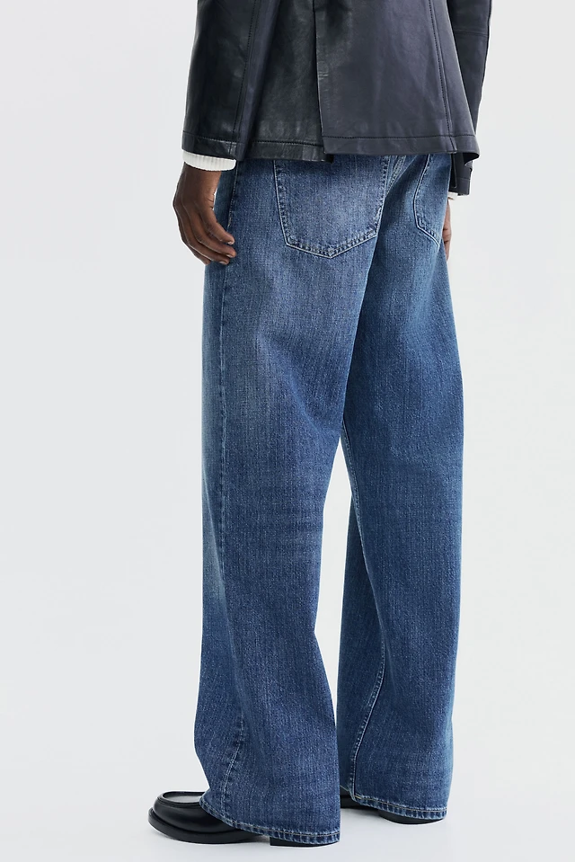 Loose Straight Jeans