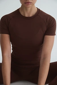 Seamless Slim-Fit Sports T-Shirt with DryMove™
