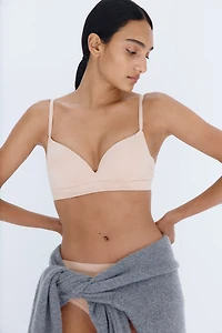 Soutien-gorge super pigeonnant sans coutures