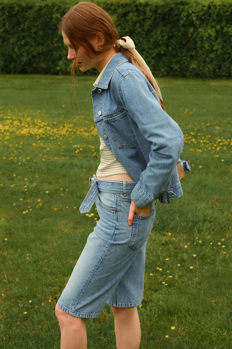 Short Bermuda en denim avec ceinture