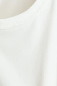 Flutter-Sleeved Top