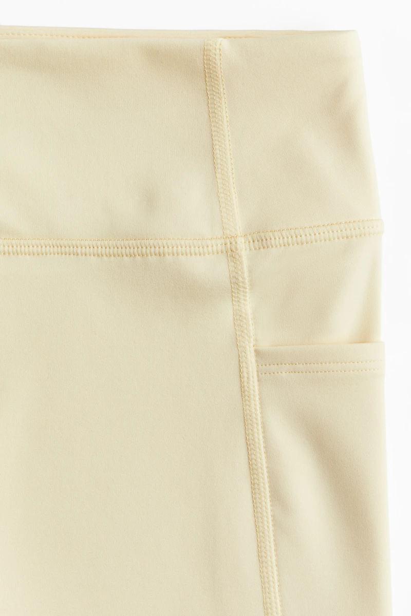 Biking Shorts with DryMove™