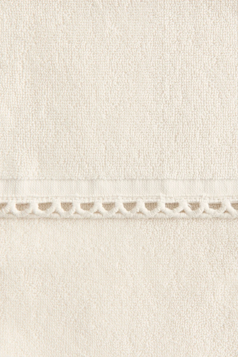 2-pack embroidery-detail guest towels
