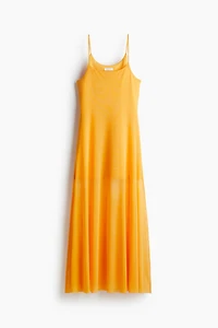 Robe en filet à bretelles fines