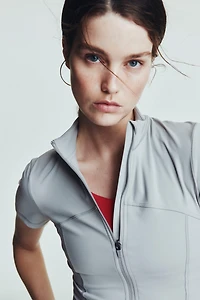 Short-Sleeved Running Jacket with ShapeMove™