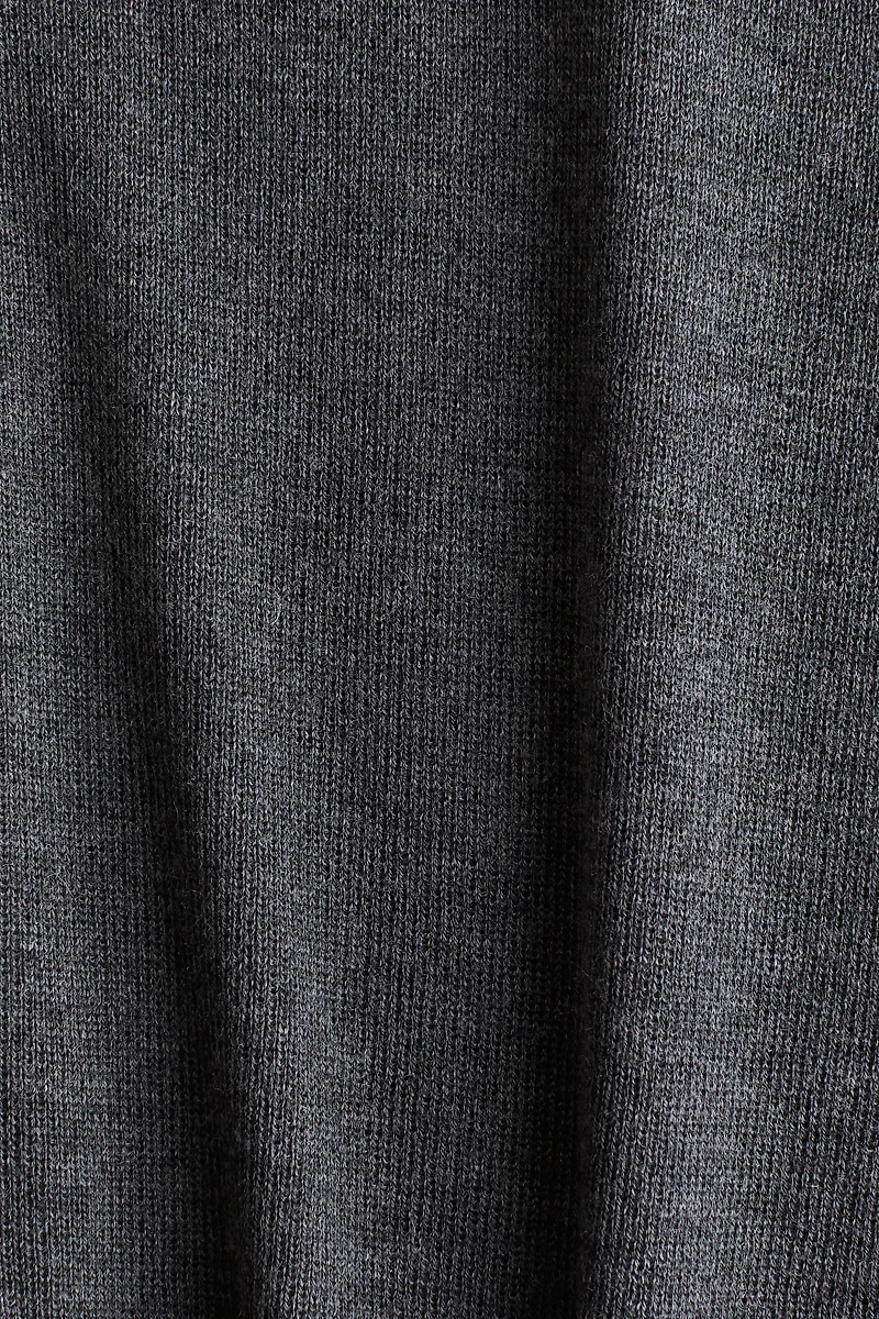 Haut en fin tricot à col cheminée