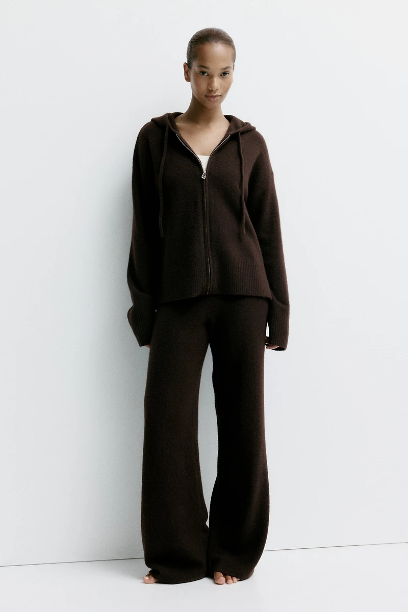 Veste à capuchon fermeture éclair en tricot