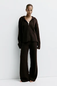 Veste à capuchon fermeture éclair en tricot