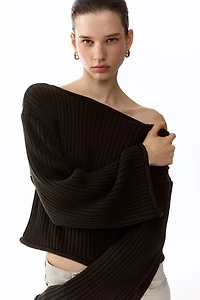 Chandail en tricot côtelé avec encolure bateau