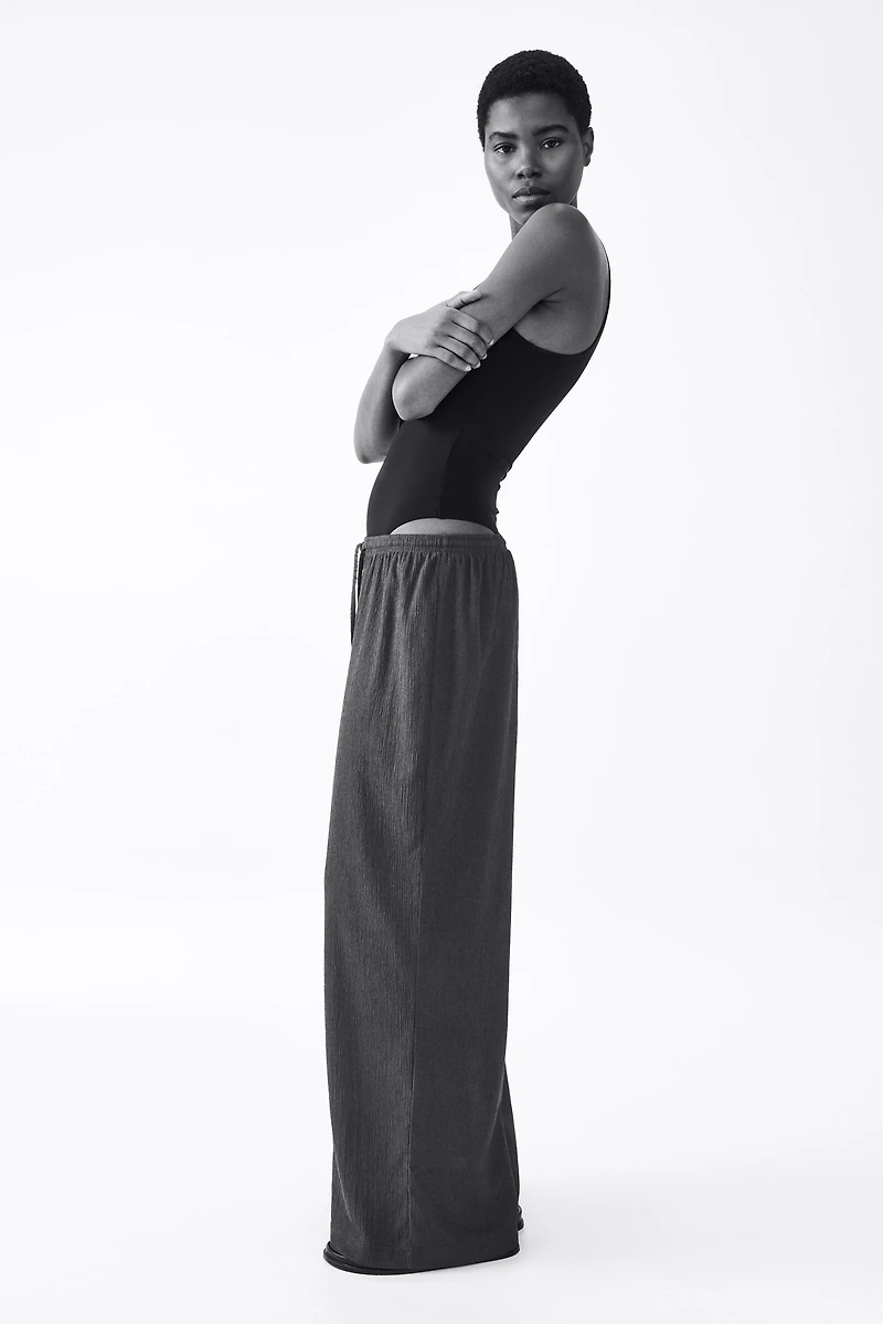 Wide-cut Pull-on Pants