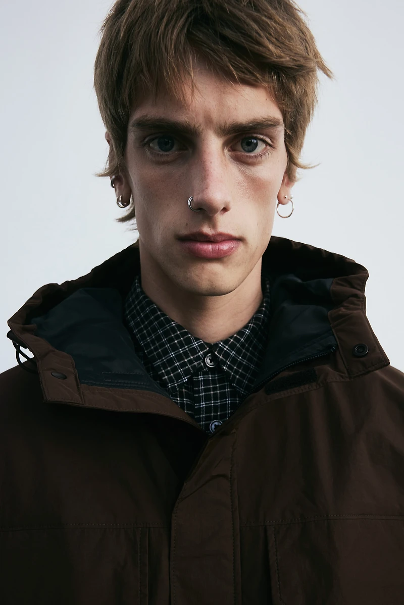 Loose Fit Water-Repellent Windbreaker