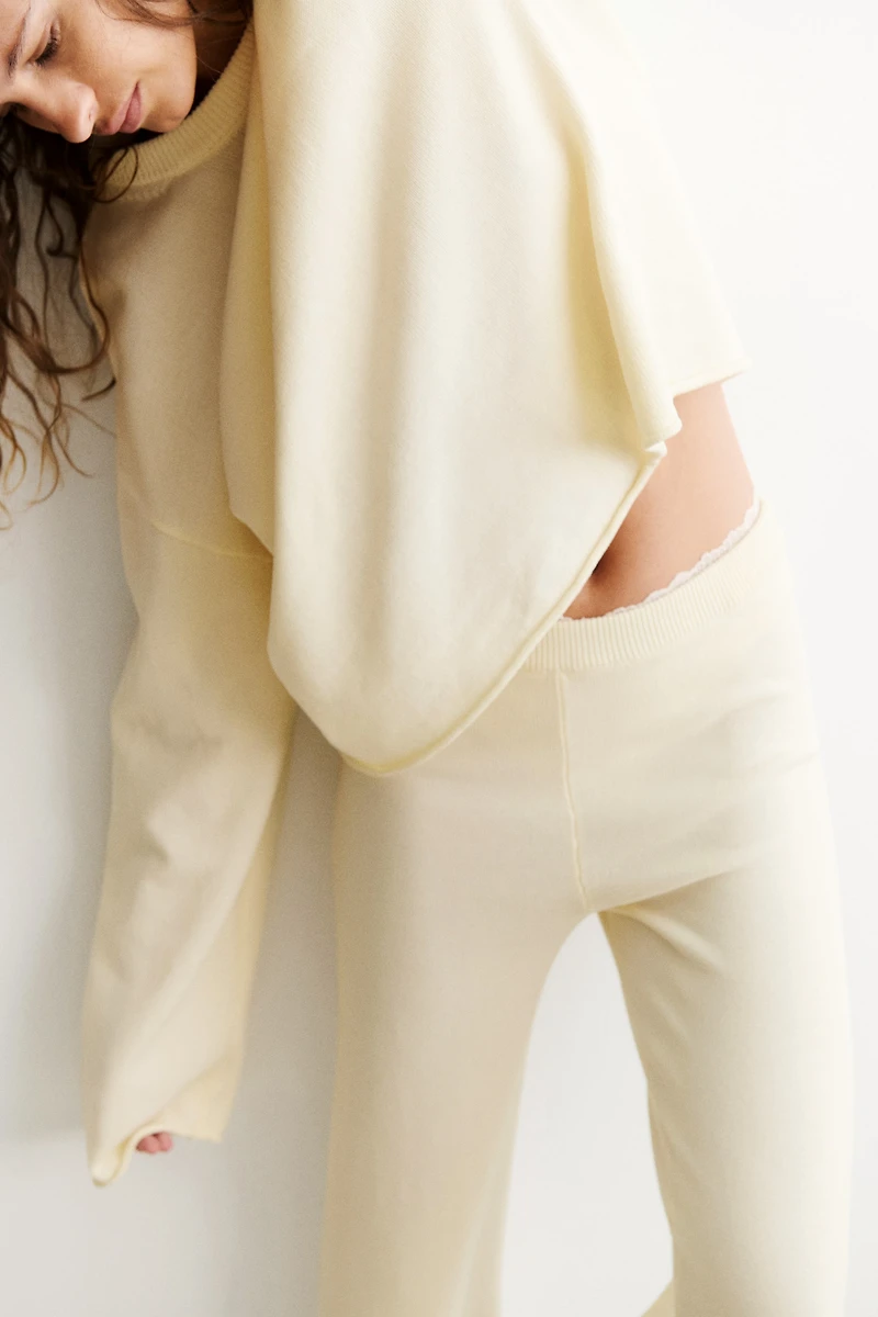 Roll-edge Sweater