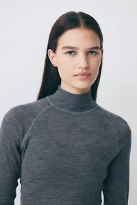 Haut moulant de base ski en laine