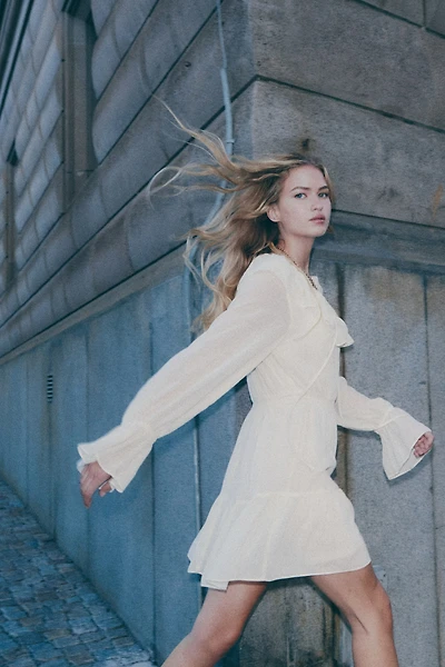 Robe avec col à volants